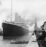 Пароход Titanic отчаливает из Саутгемптона