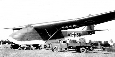 Messerschmitt Me.321A со стартовыми ускорителями под крылом