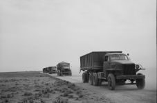 Колонна Studebaker US6 где-то в персидском коридоре