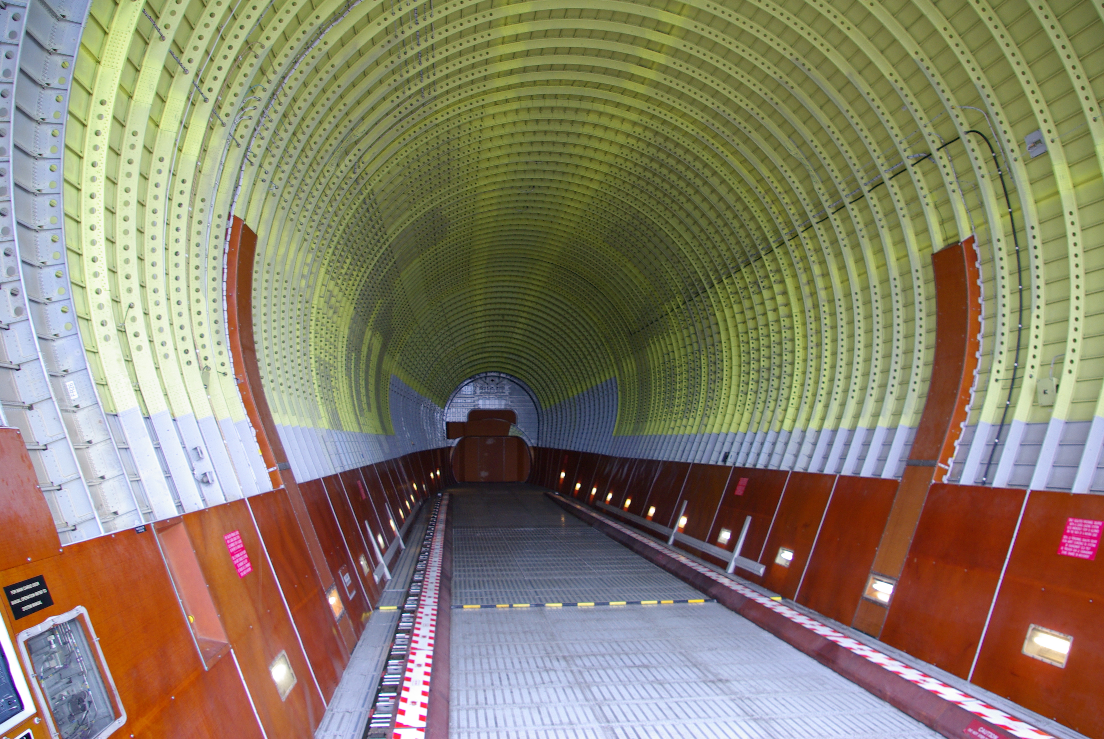 Грузовой отсек Airbus A300-600ST Beluga