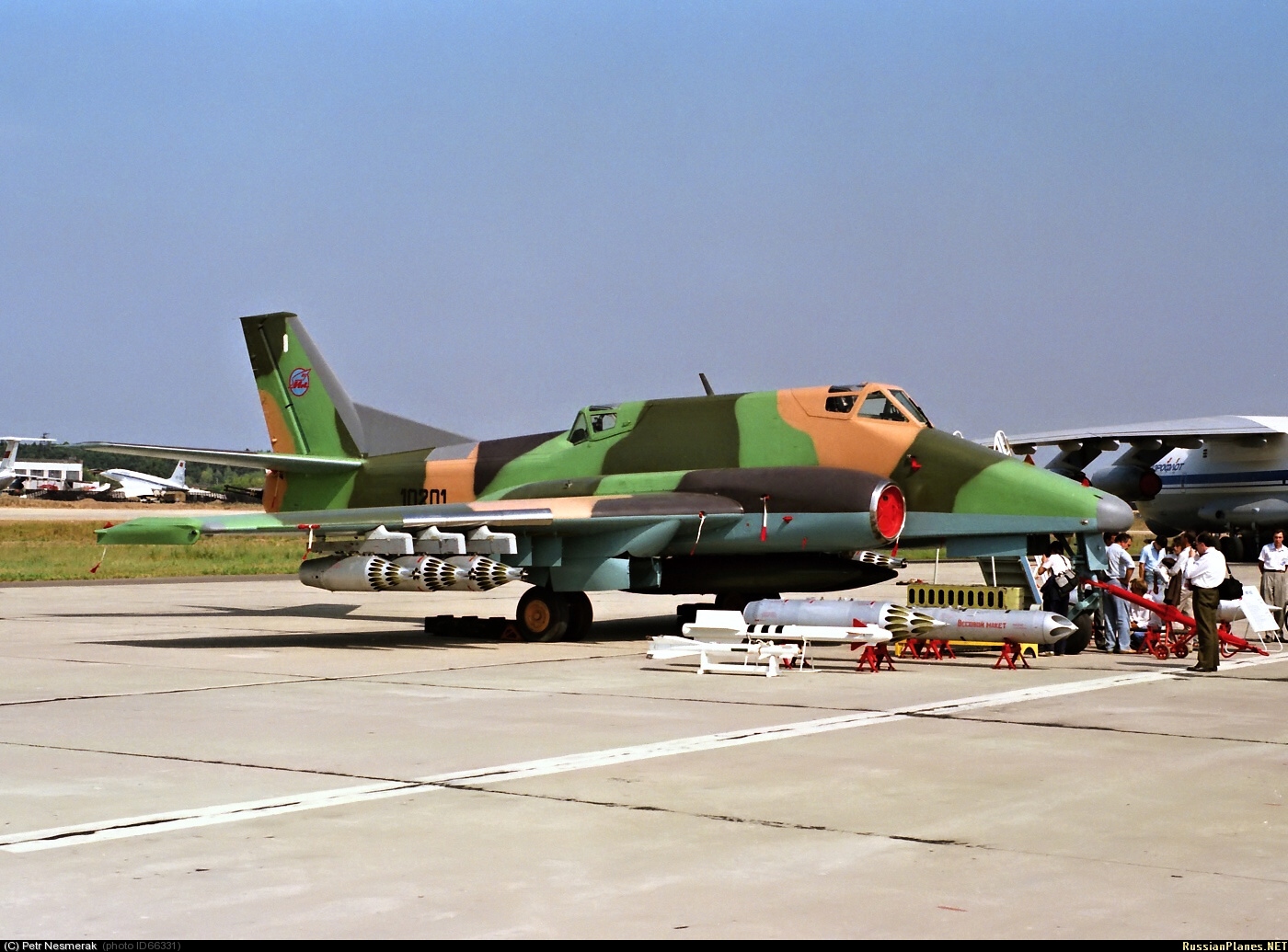 Ил-102