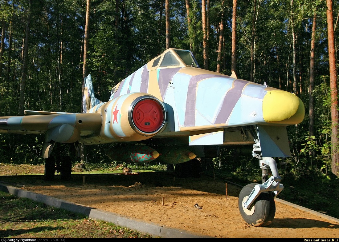 Ил-102