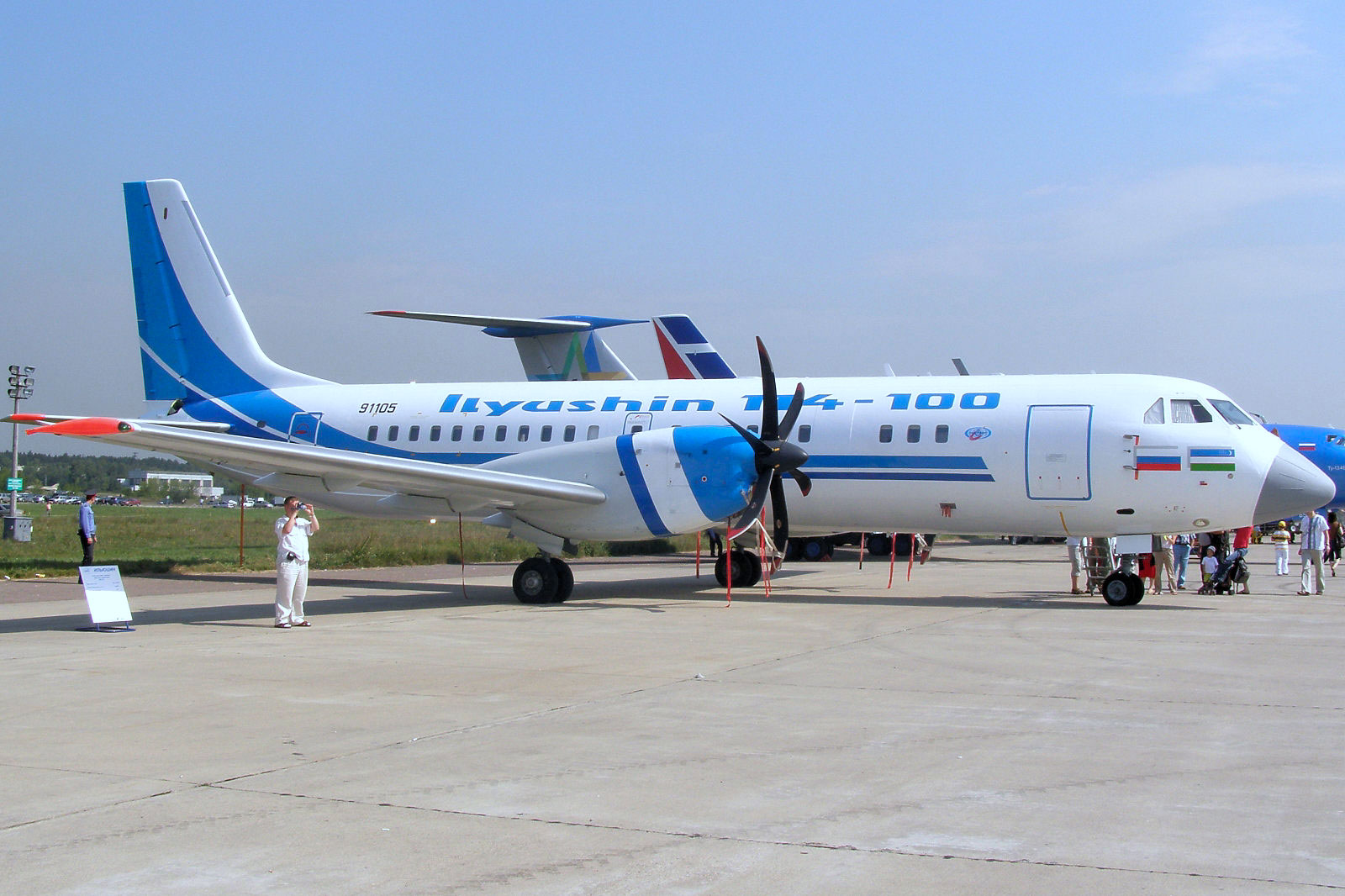 Ил-114-100