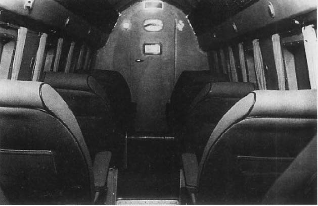 Пассажирский салон самолета ПС-35