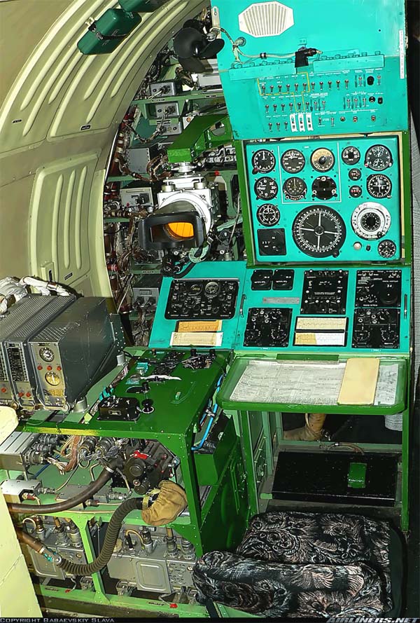 Рабочее место курсанта на Ту-134УБЛ