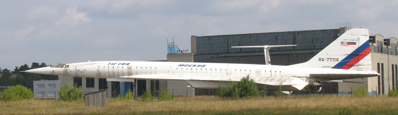 Сверхзвуковой пассажирский самолет Ту-144