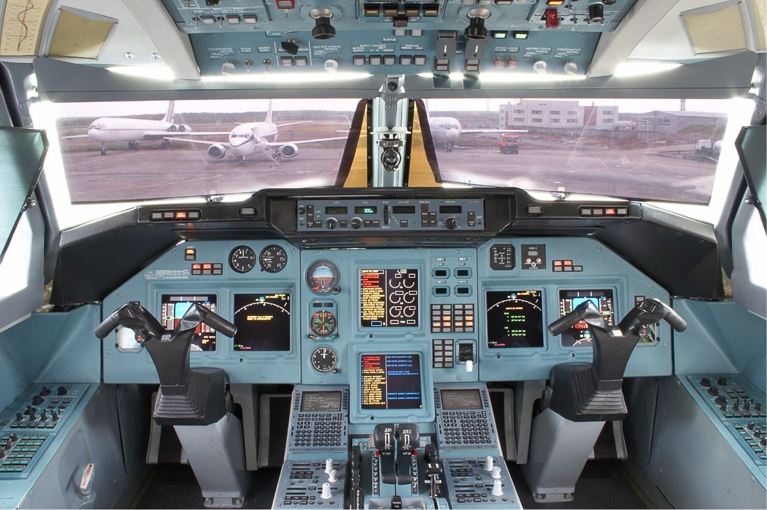 Кабина самолета Ту-204