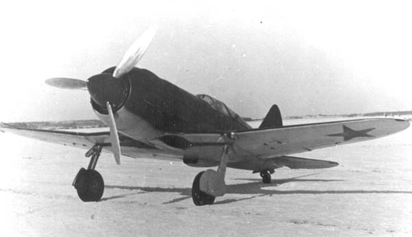 Истребитель И-185 М-82А