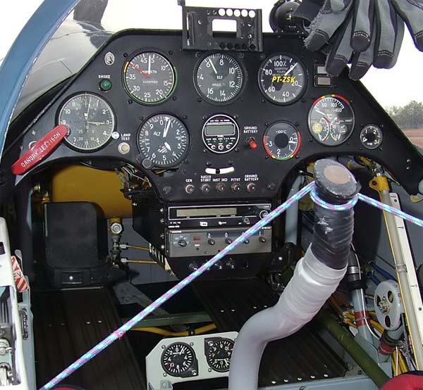 Кабина пилота Су-26