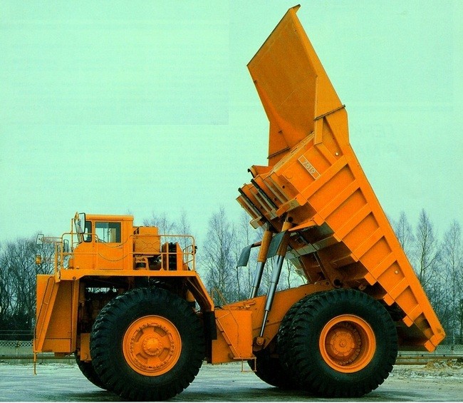 БелАЗ-7519