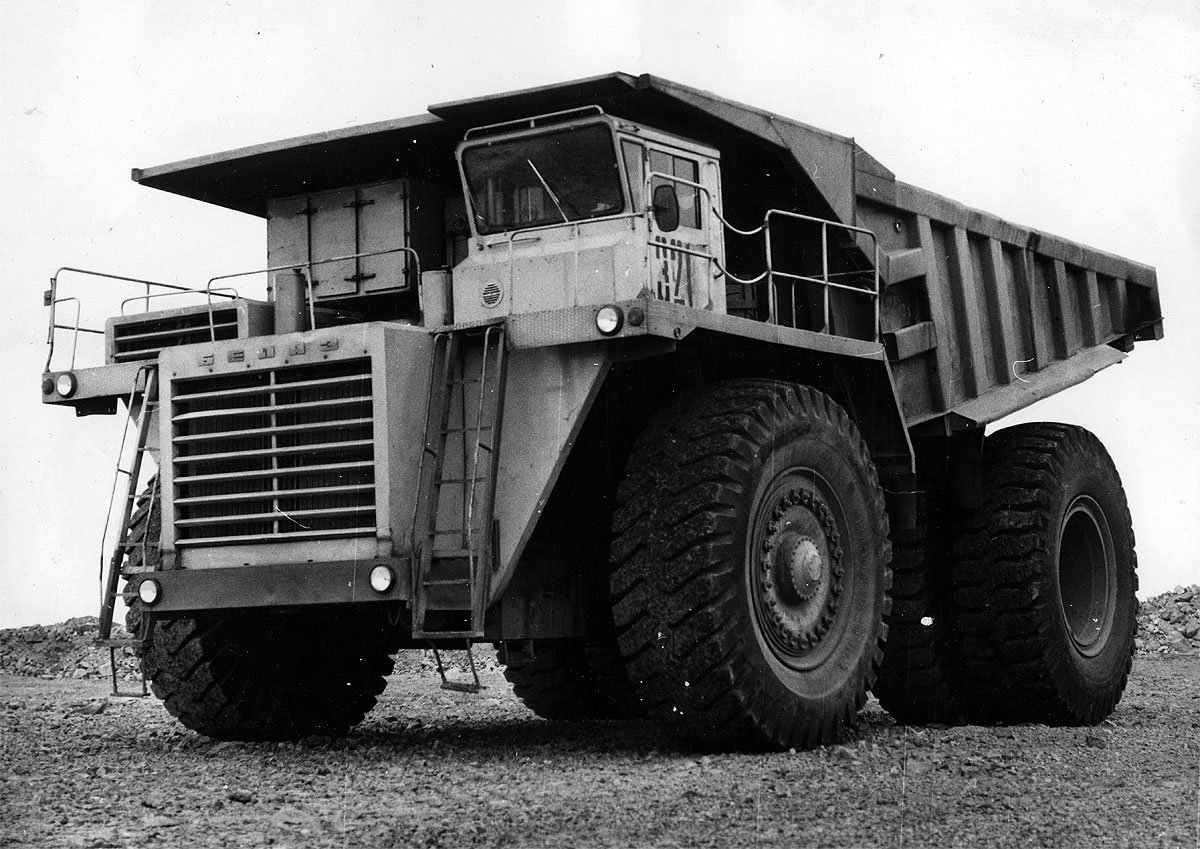 БелАЗ-7519