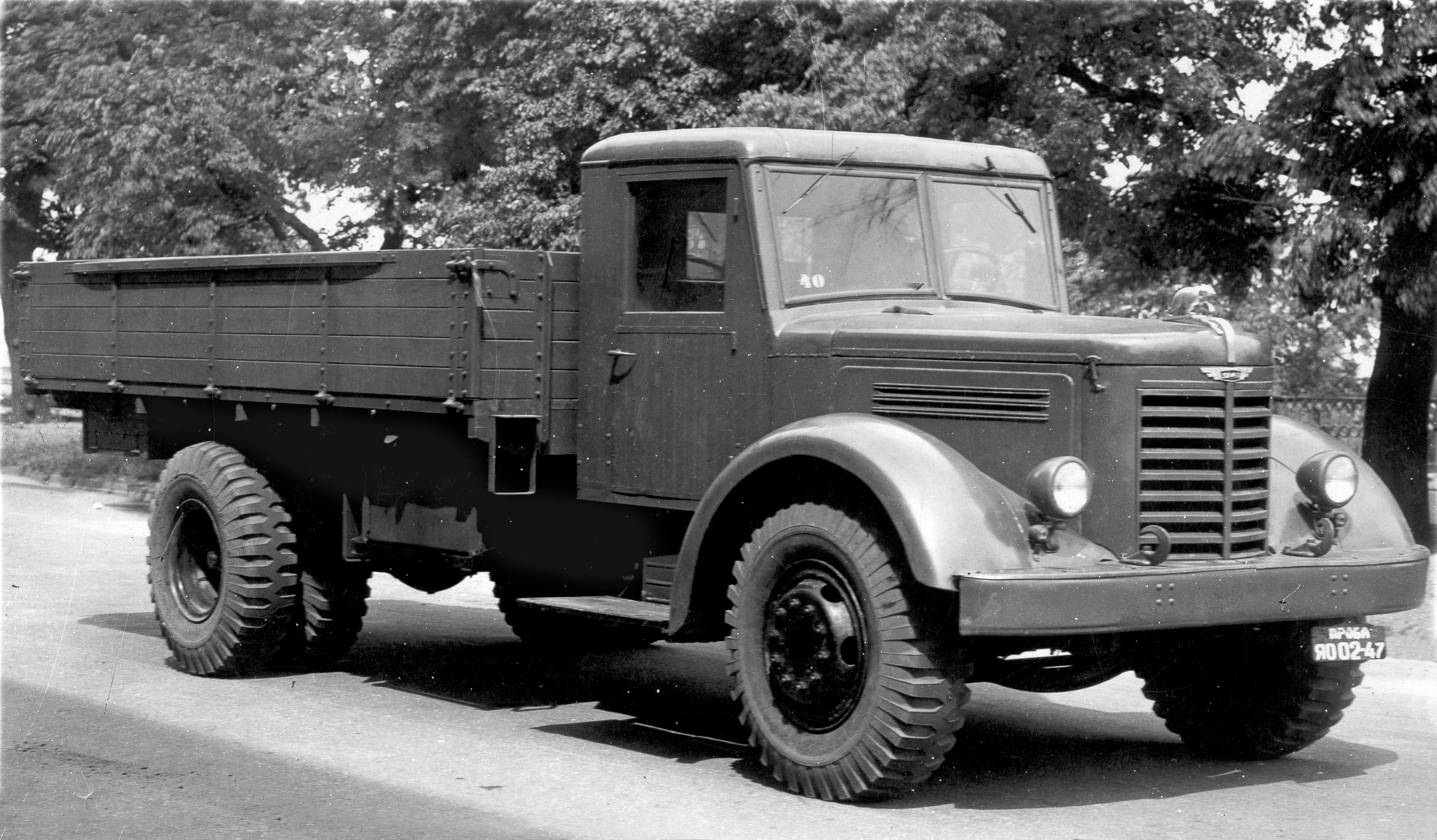 Грузовой автомобиль МАЗ-200