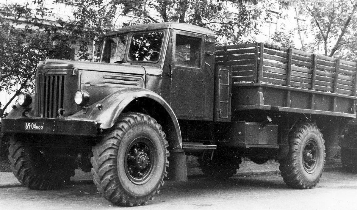 Грузовой автомобиль МАЗ-502