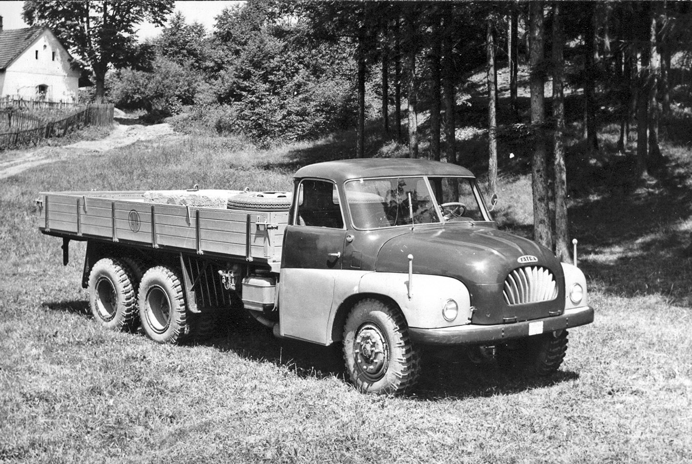 Tatra Т138