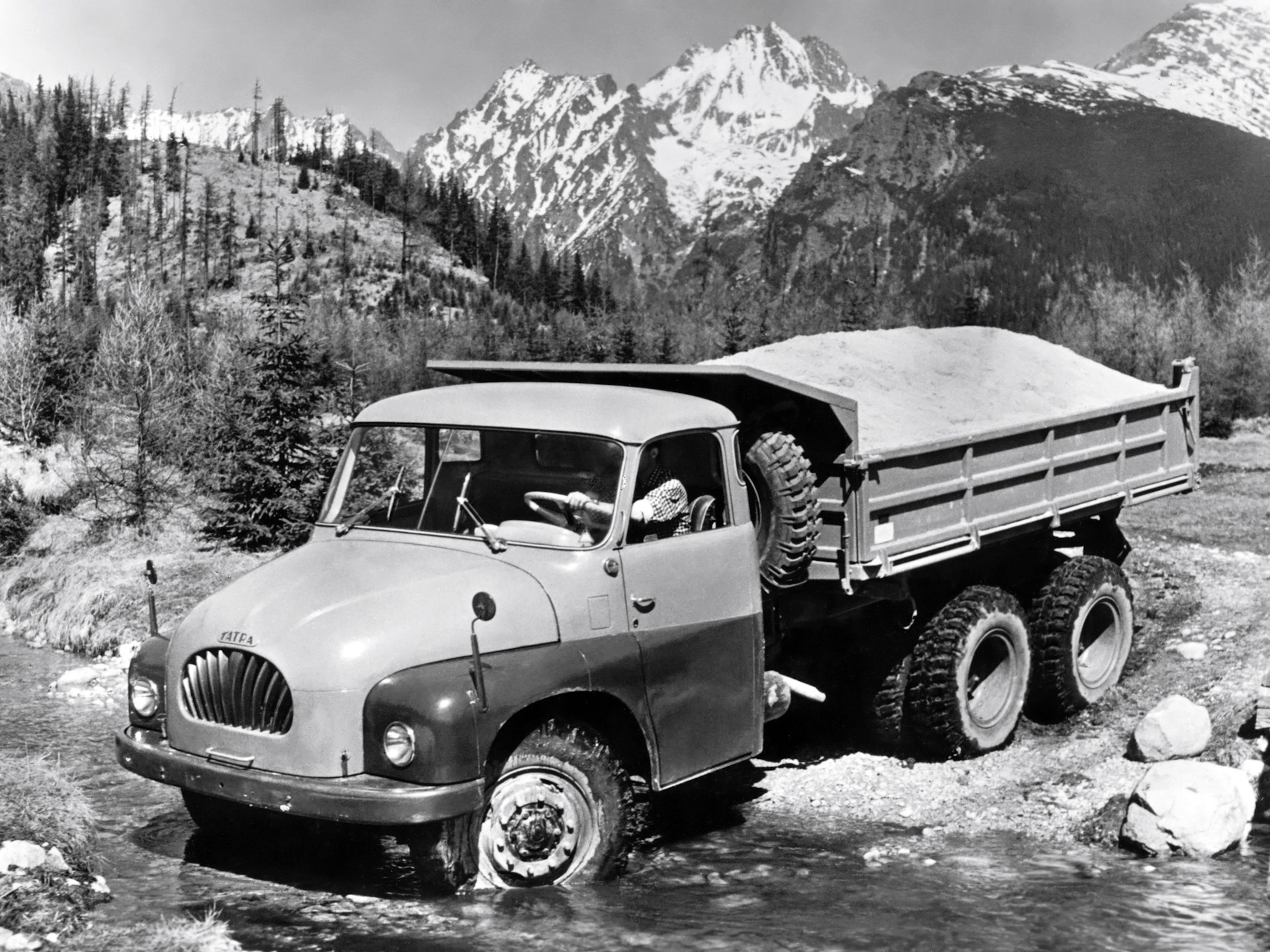 Tatra Т138S2