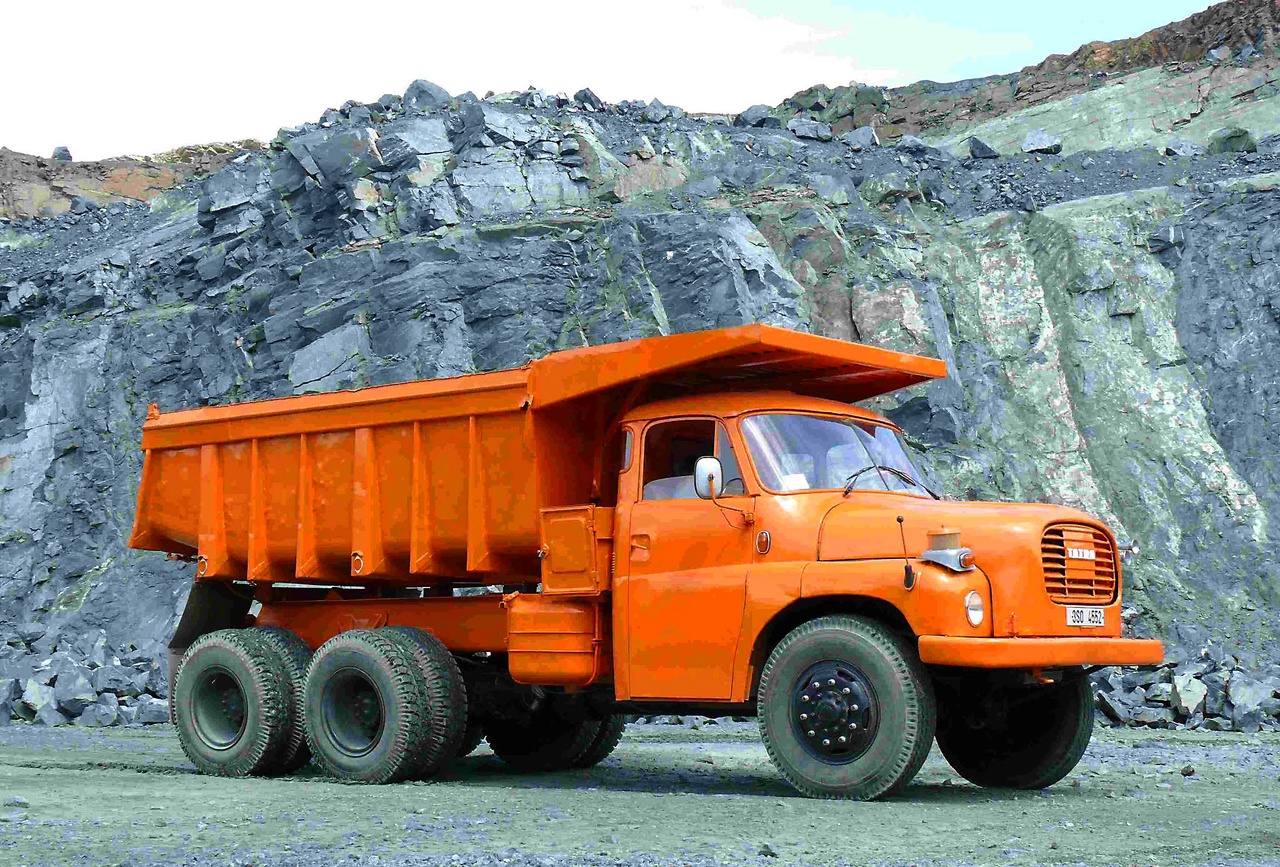 Tatra Т148S1