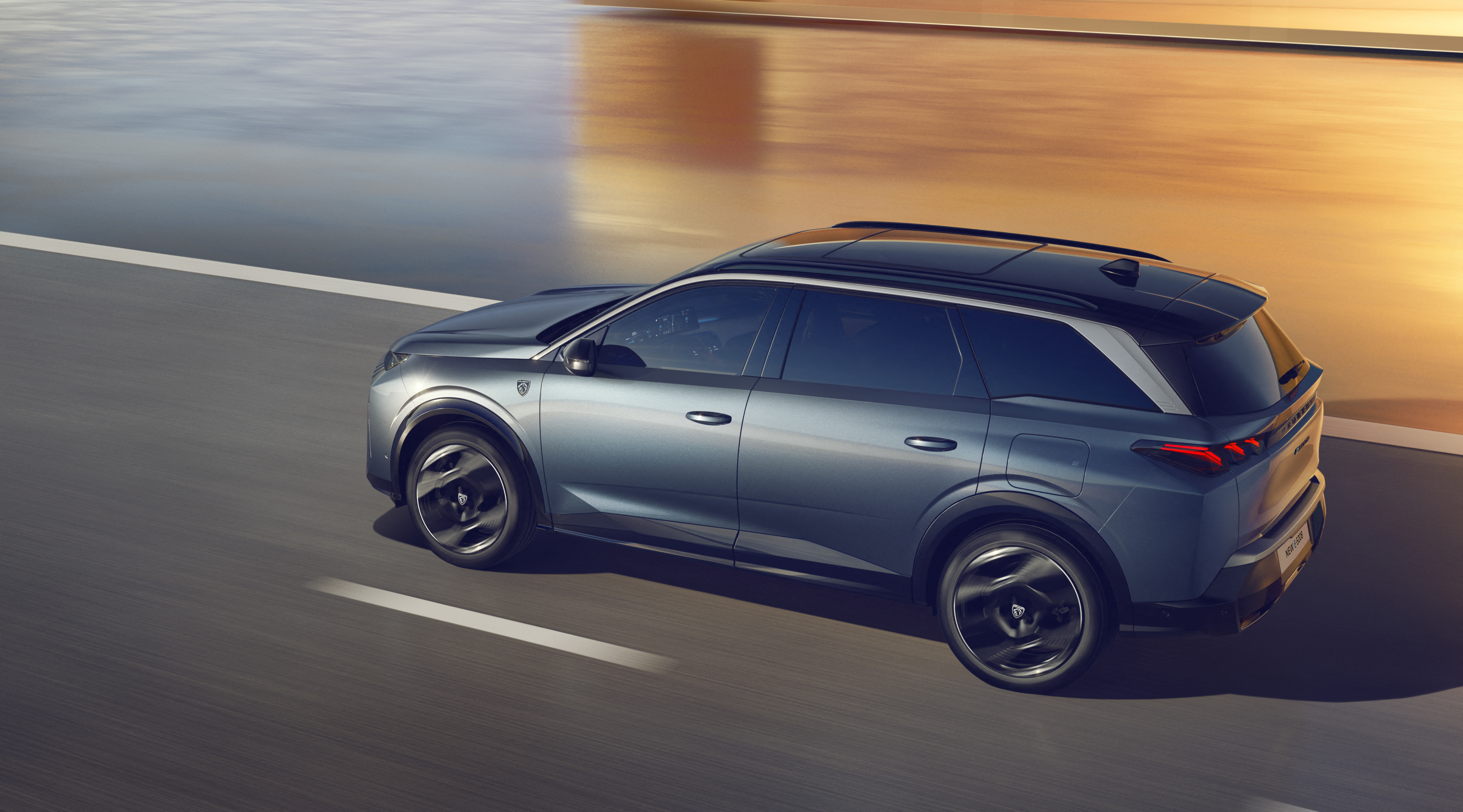 Peugeot 5008 (2017 г)