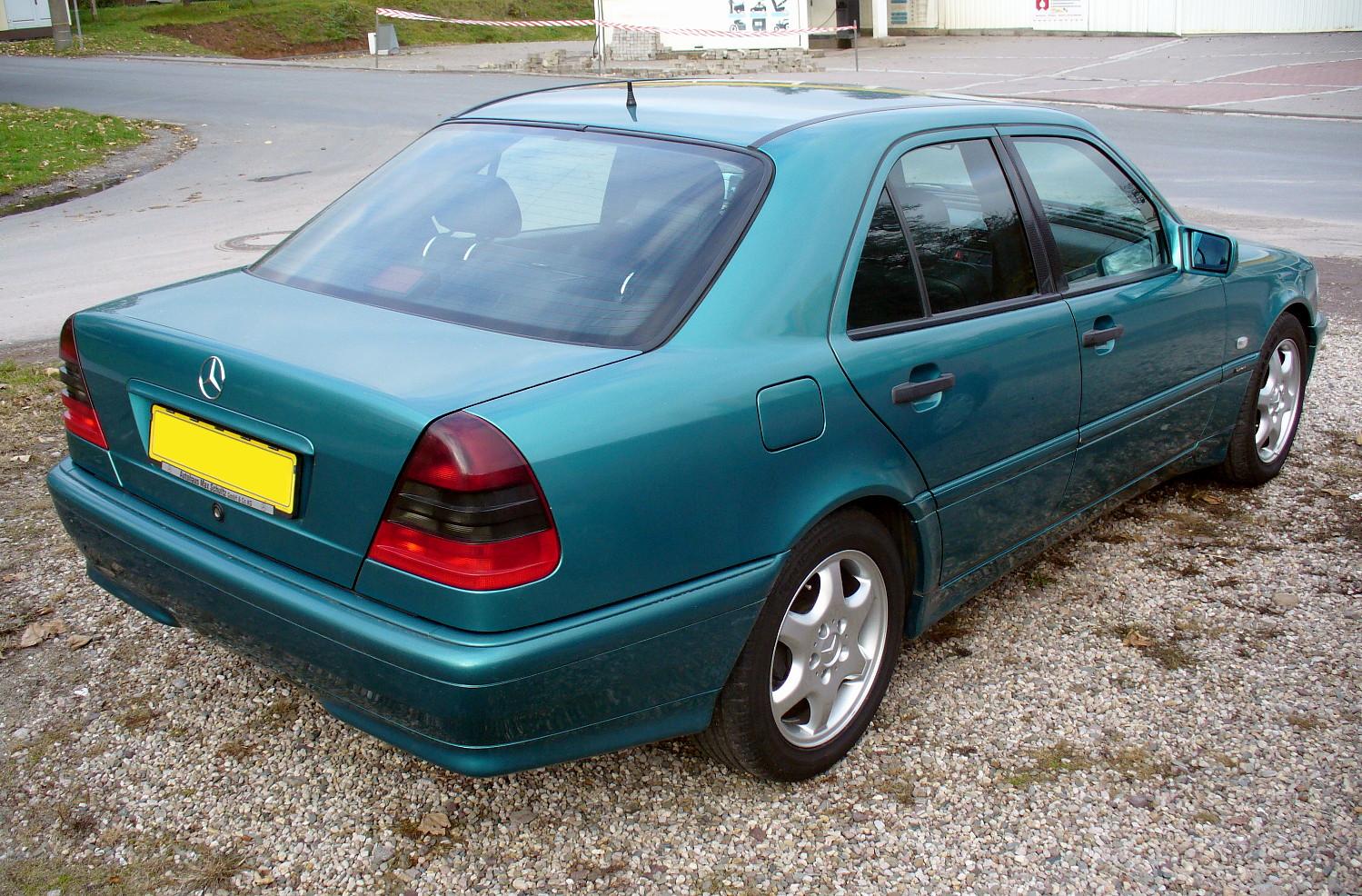 Mercedes-Benz w202