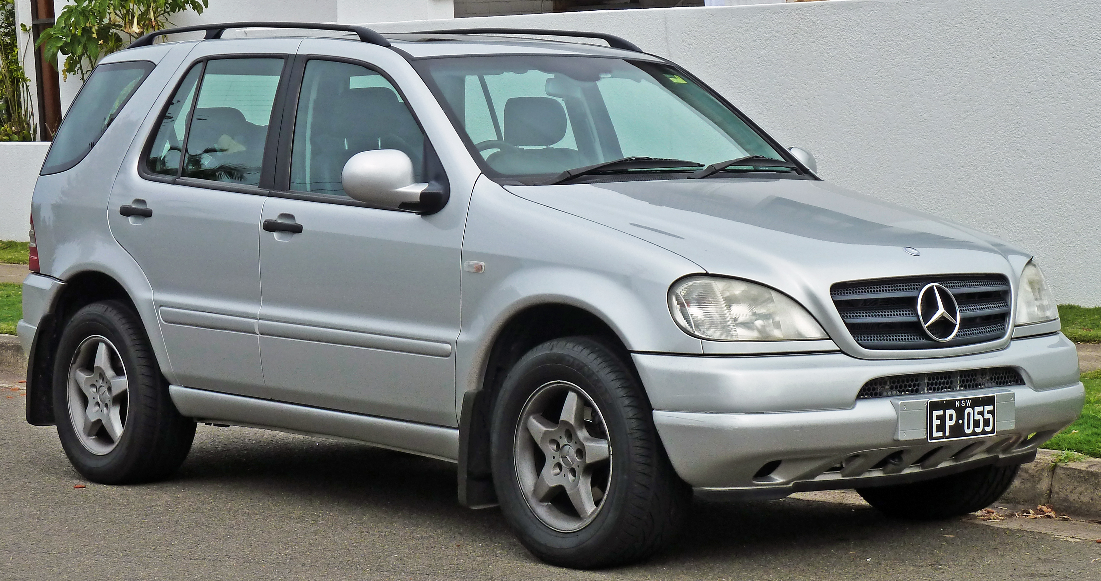 Mercedes-Benz w163