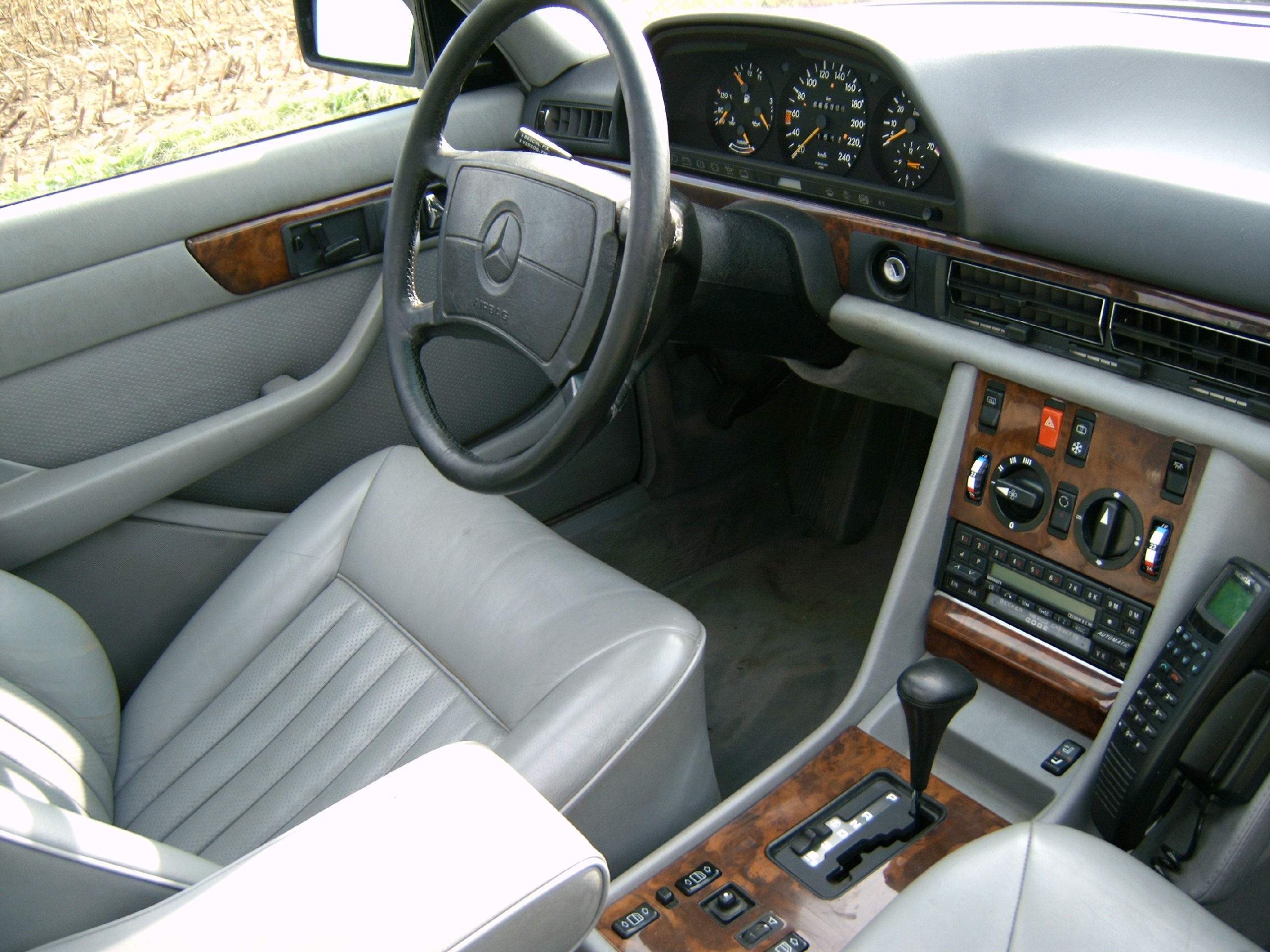 Салон Mercedes-Benz w126