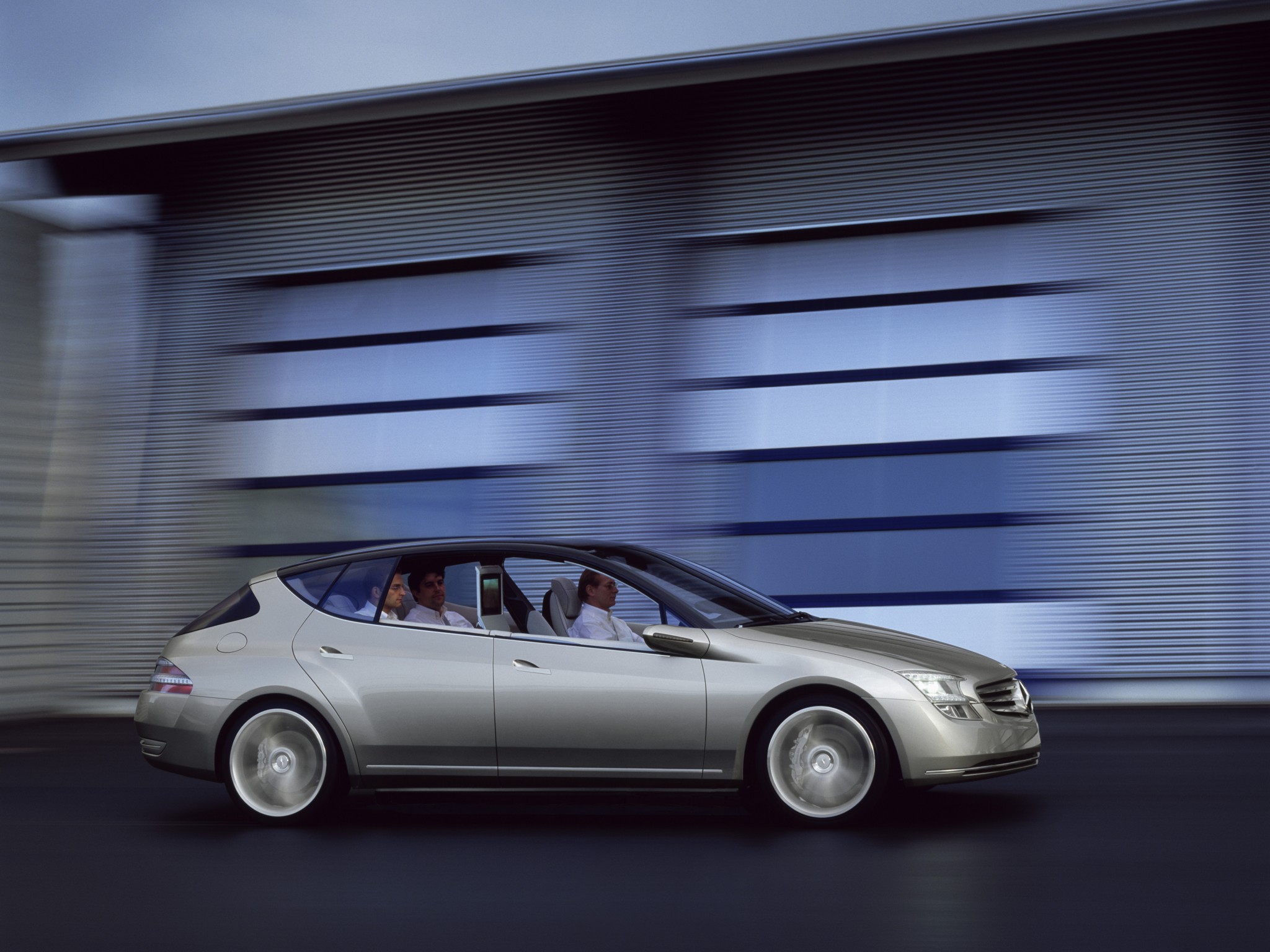 Mercedes-Benz F500 Mind