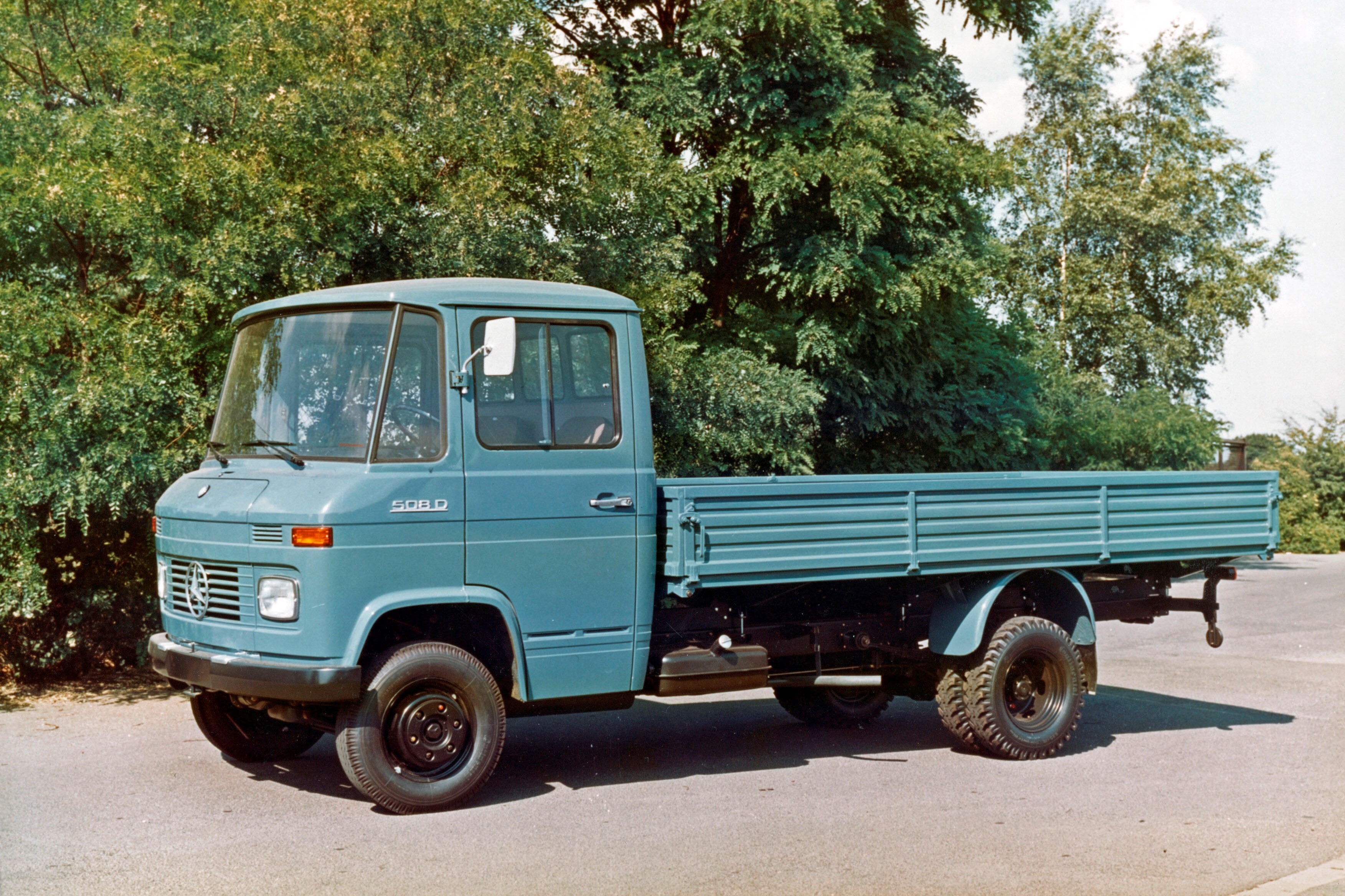 Mercedes-Benz L309