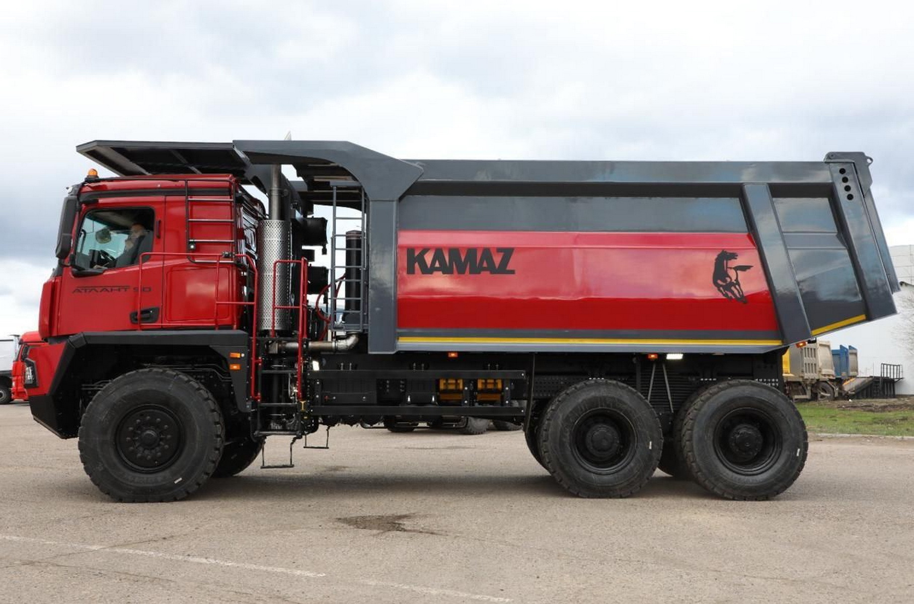 КАМАЗ-4555