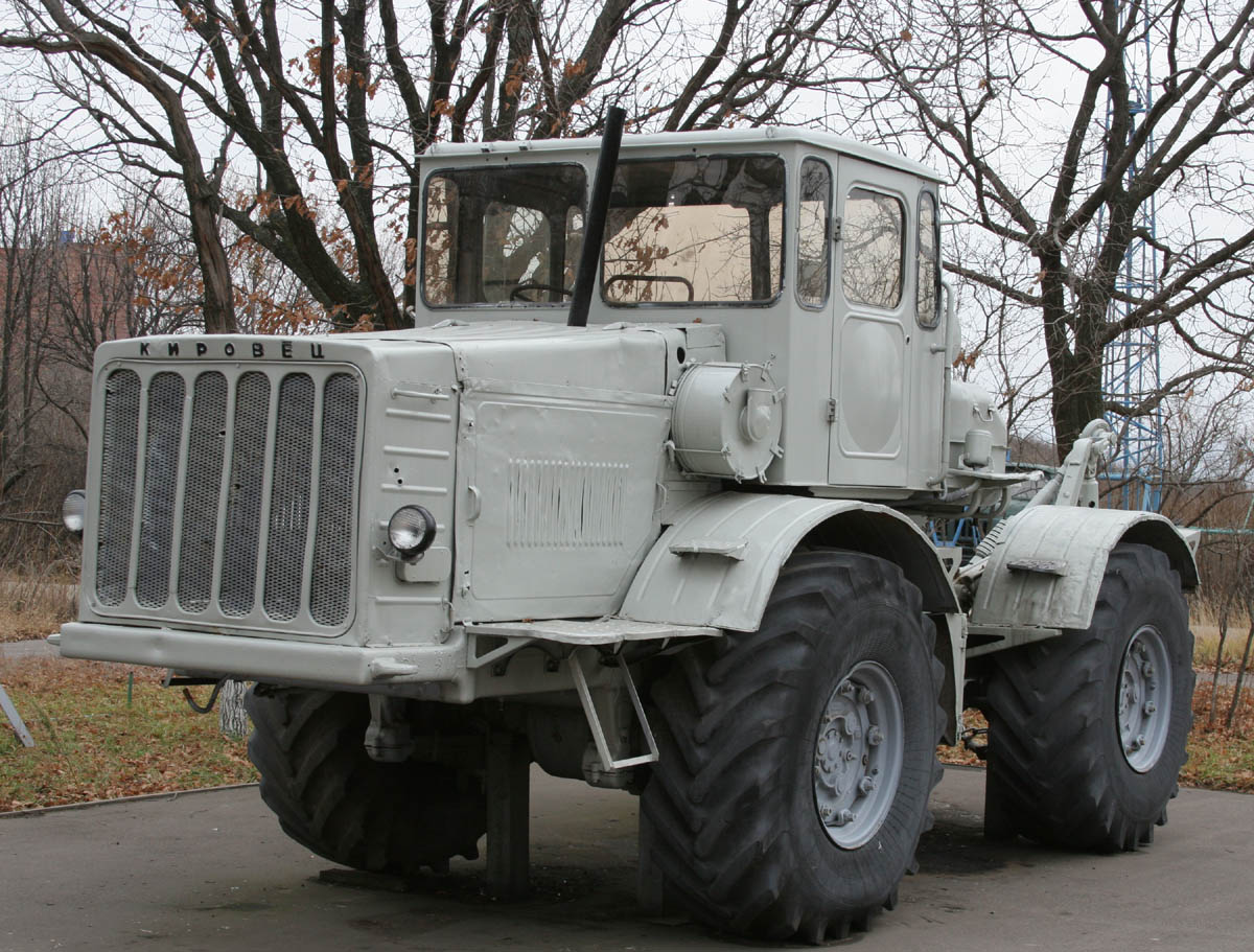 Кировец К-700