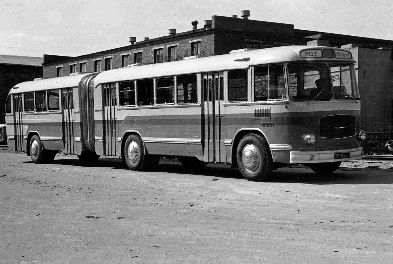 ЛиАЗ-5Э-676