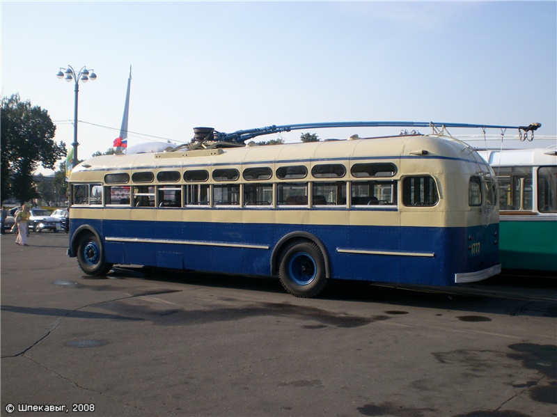 Троллейбус МТБ-82