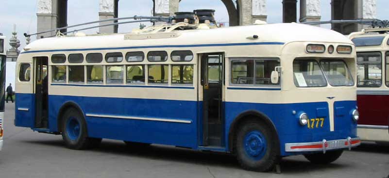 Троллейбус МТБ-82
