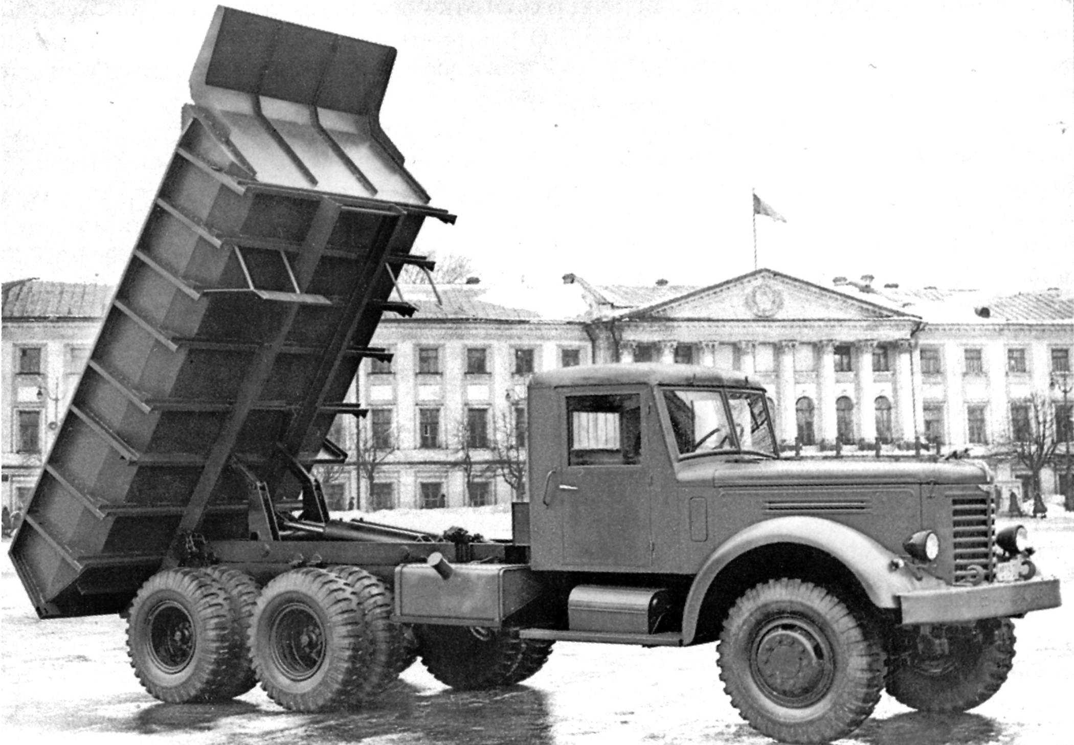 ЯАЗ-210Е
