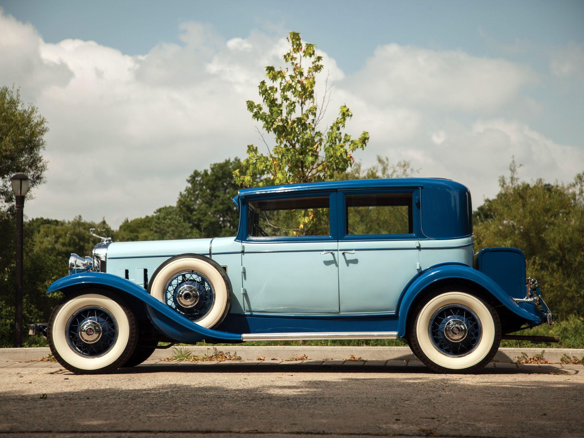Cadillac Series 355-A V8 Town Sedan by Fisher