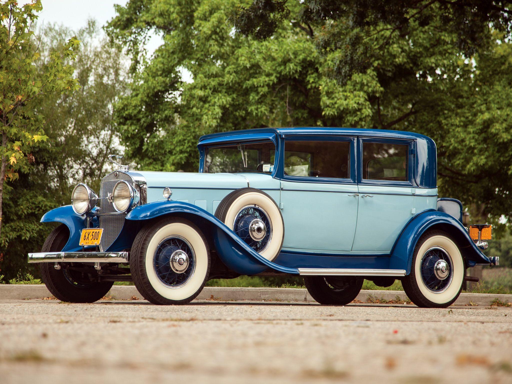 Cadillac Series 355-A V8 Town Sedan by Fisher