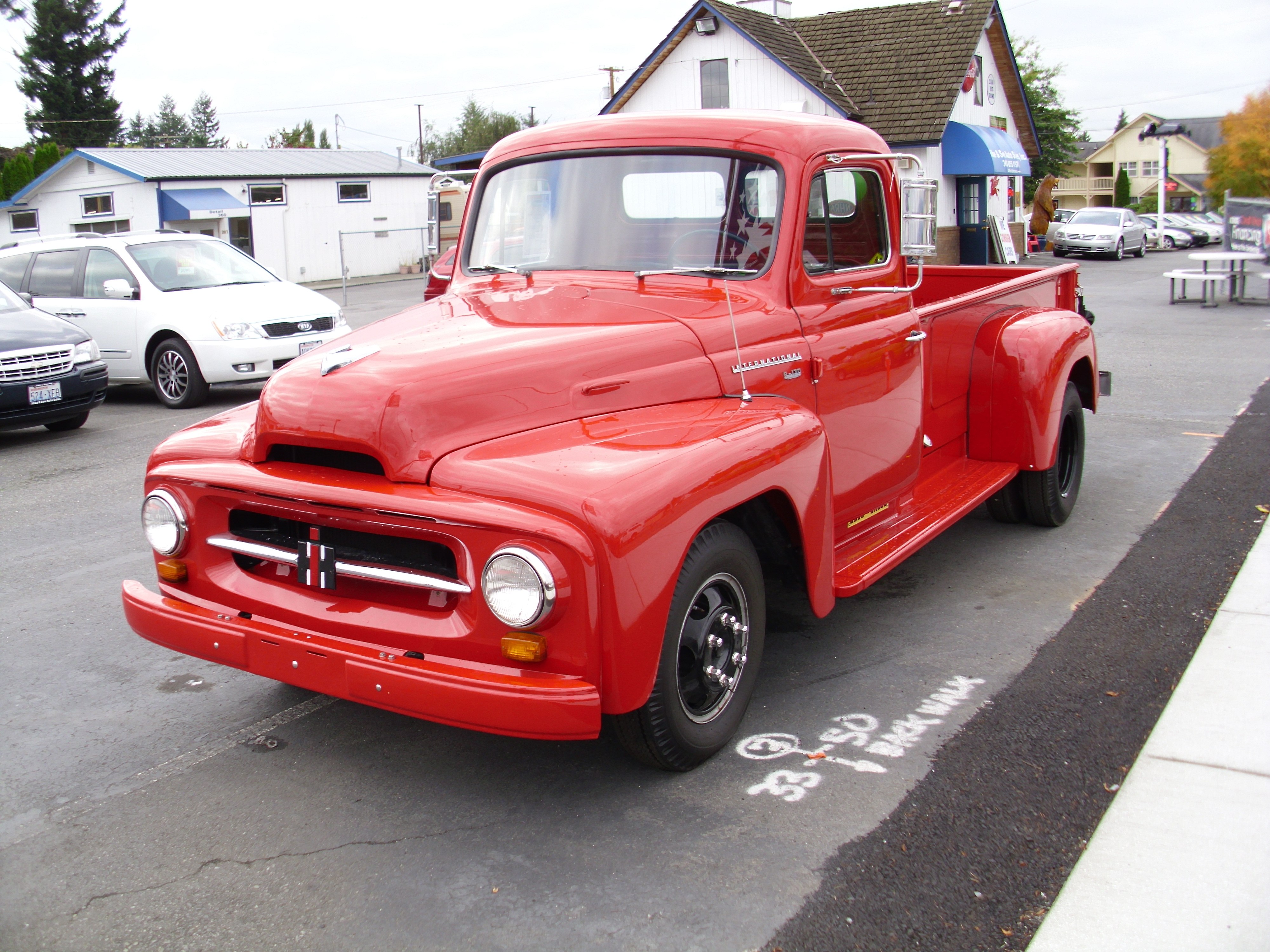 International R-130