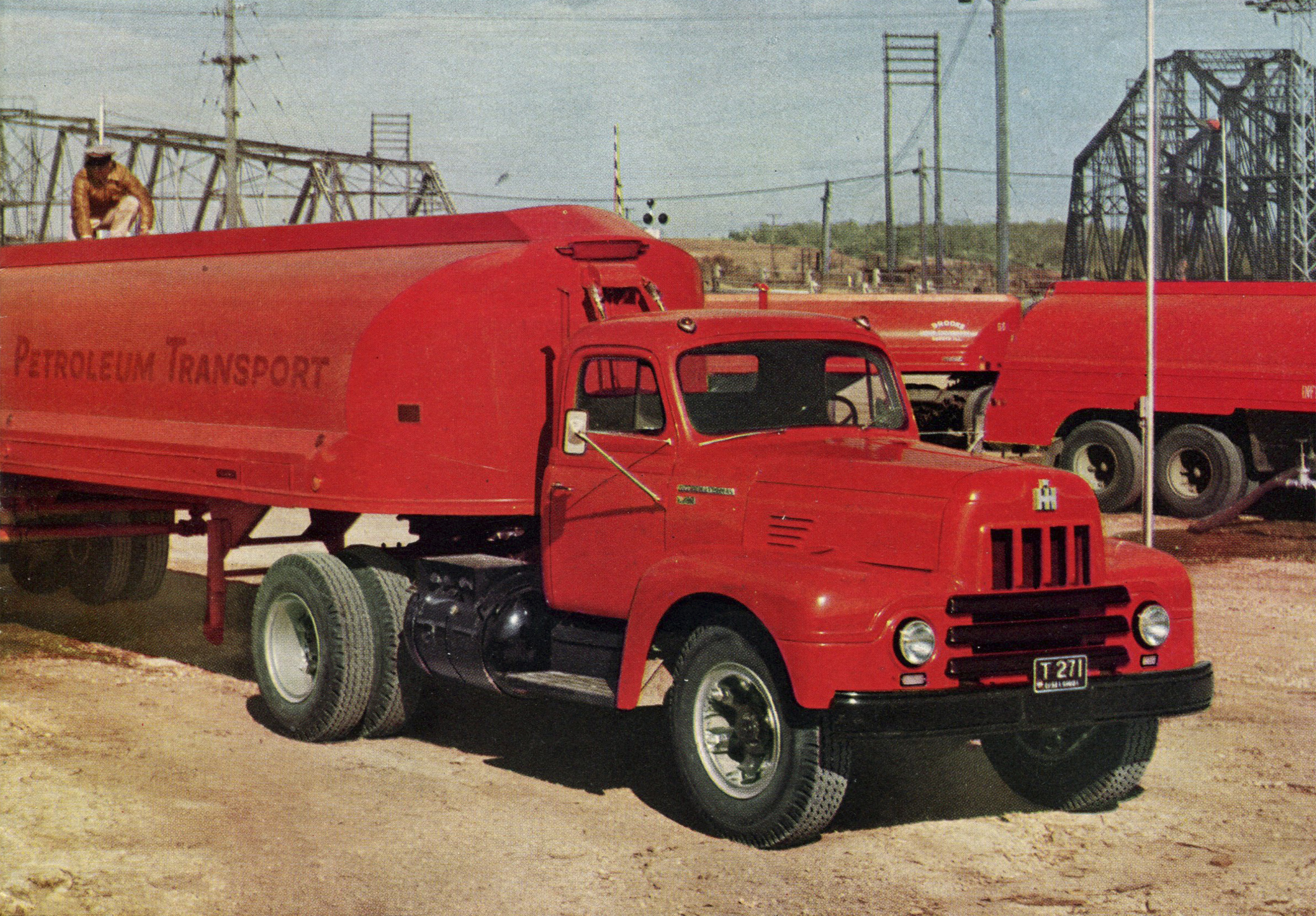 International R-195