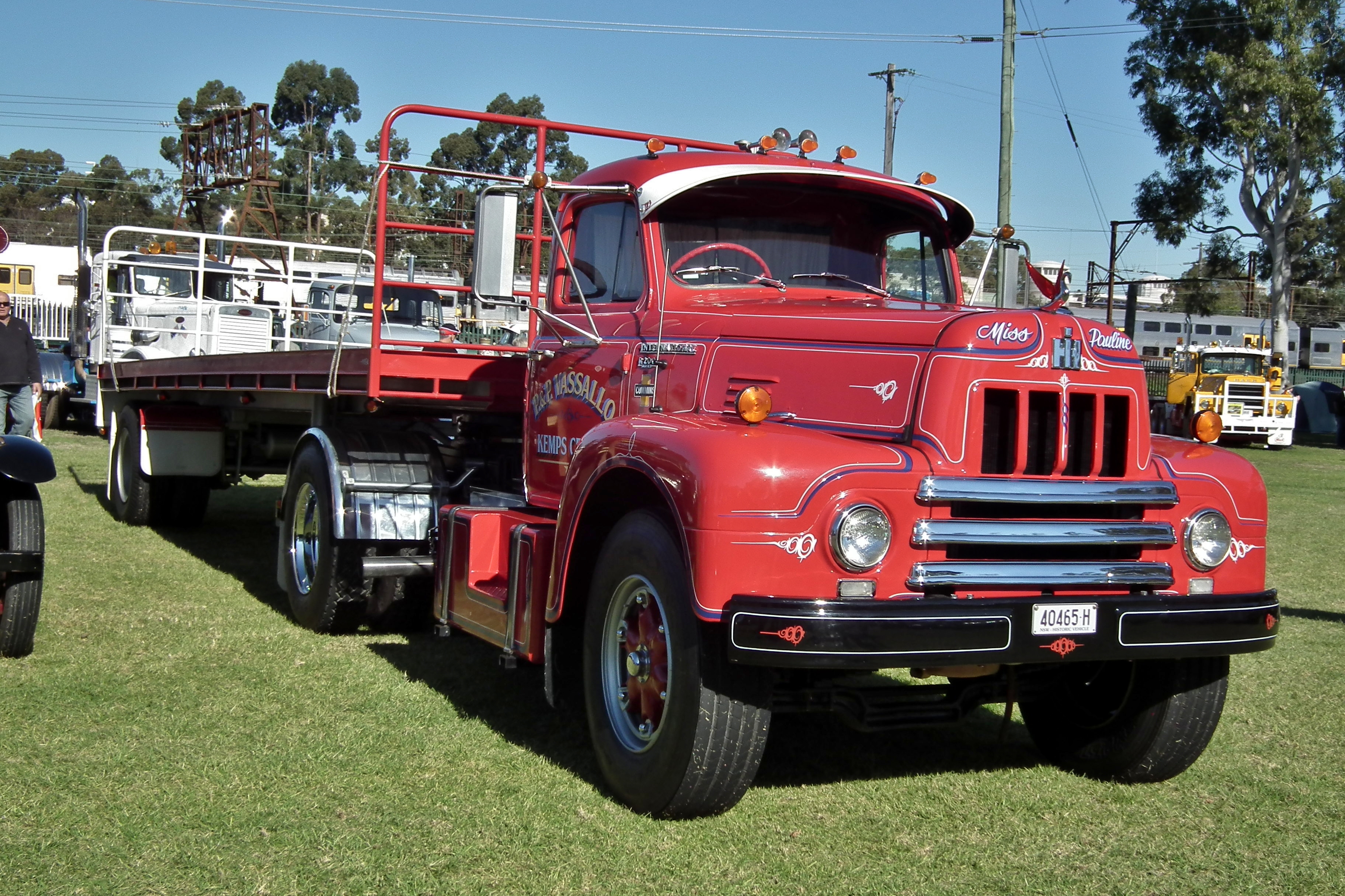 International R-200