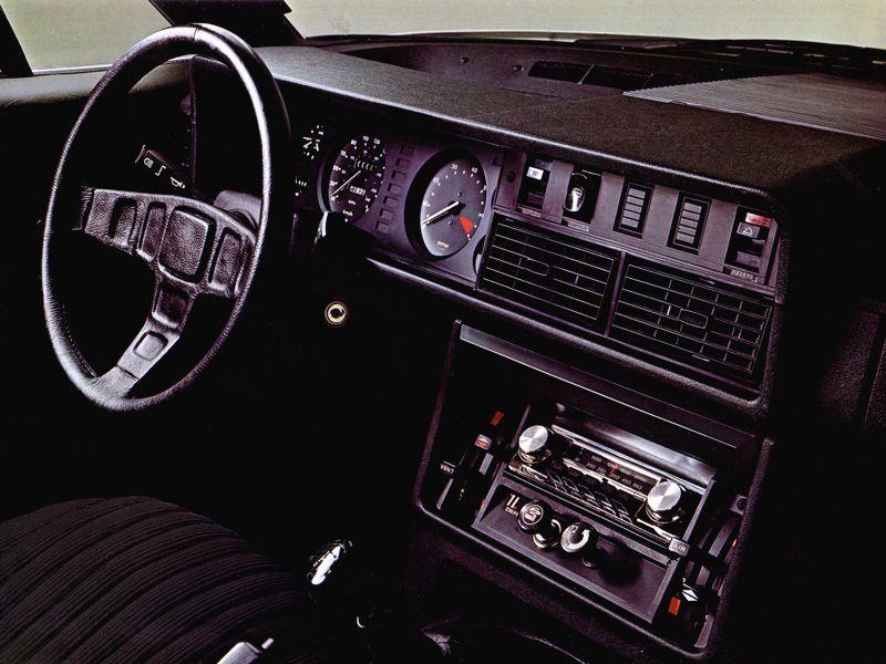 Салон Triumph TR7