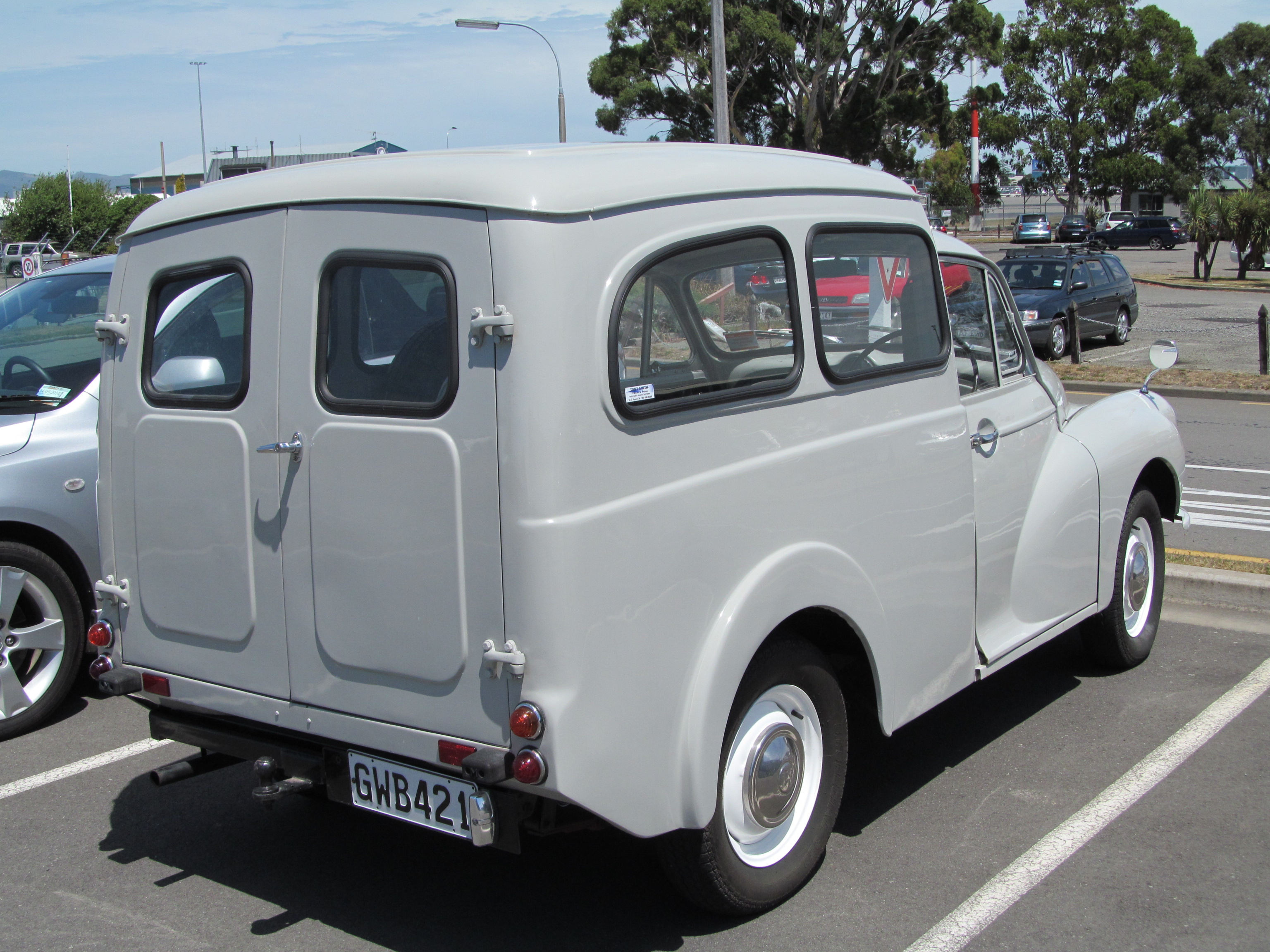 Morris Minor 1000 Panel Truck