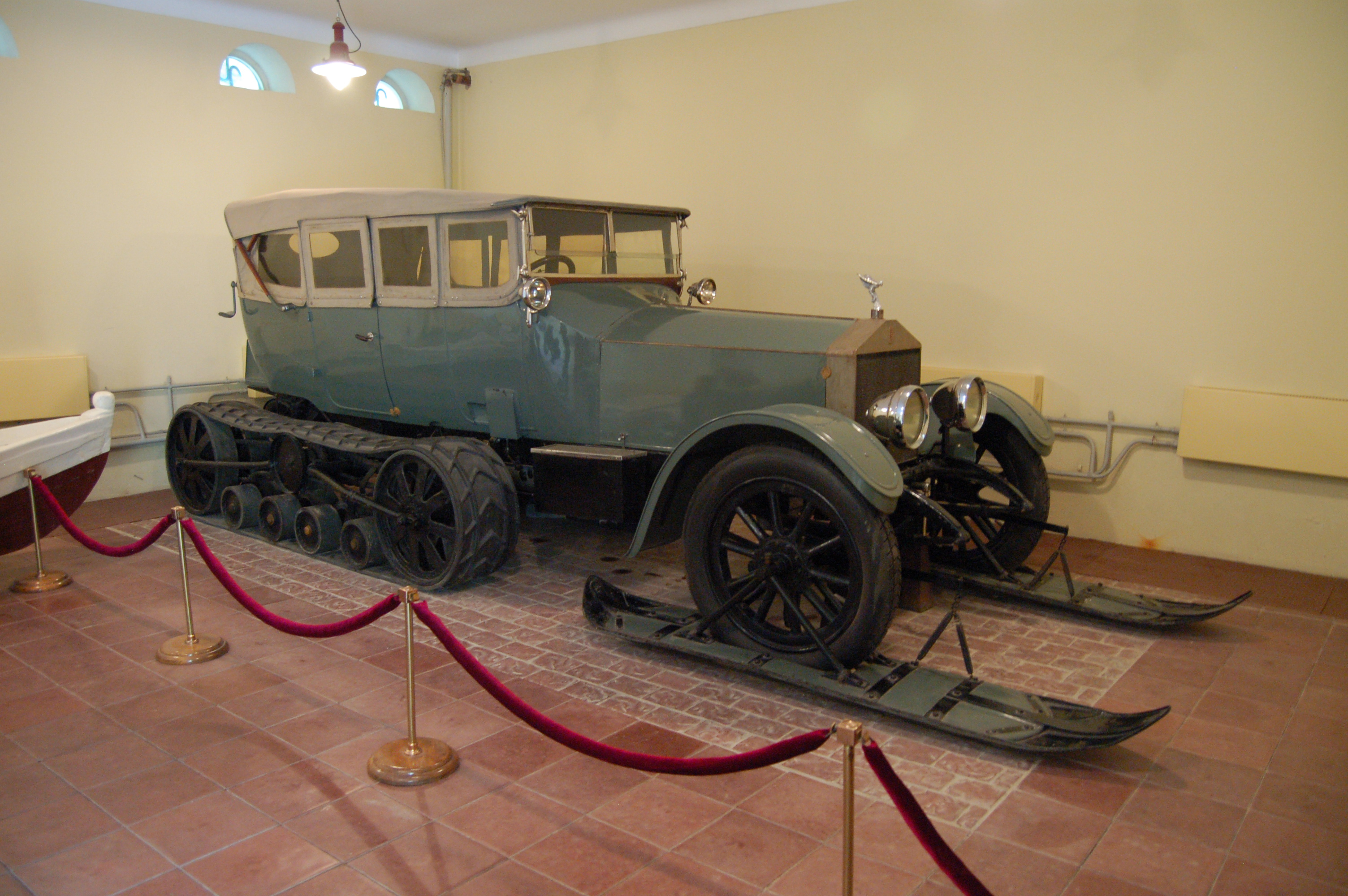 Rolls-Royce Silver Ghost. Вездеход Ленина
