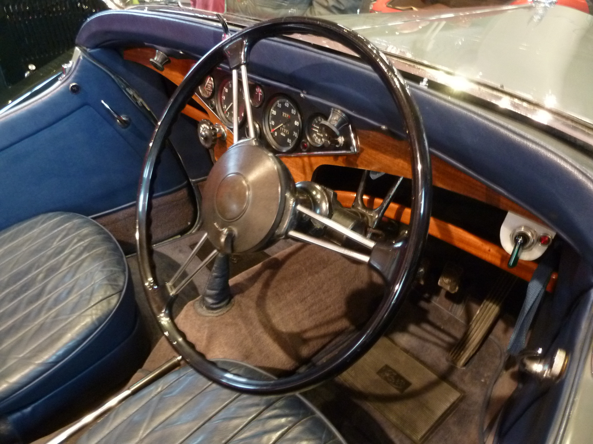 Панель приборов Rover 12 P2
