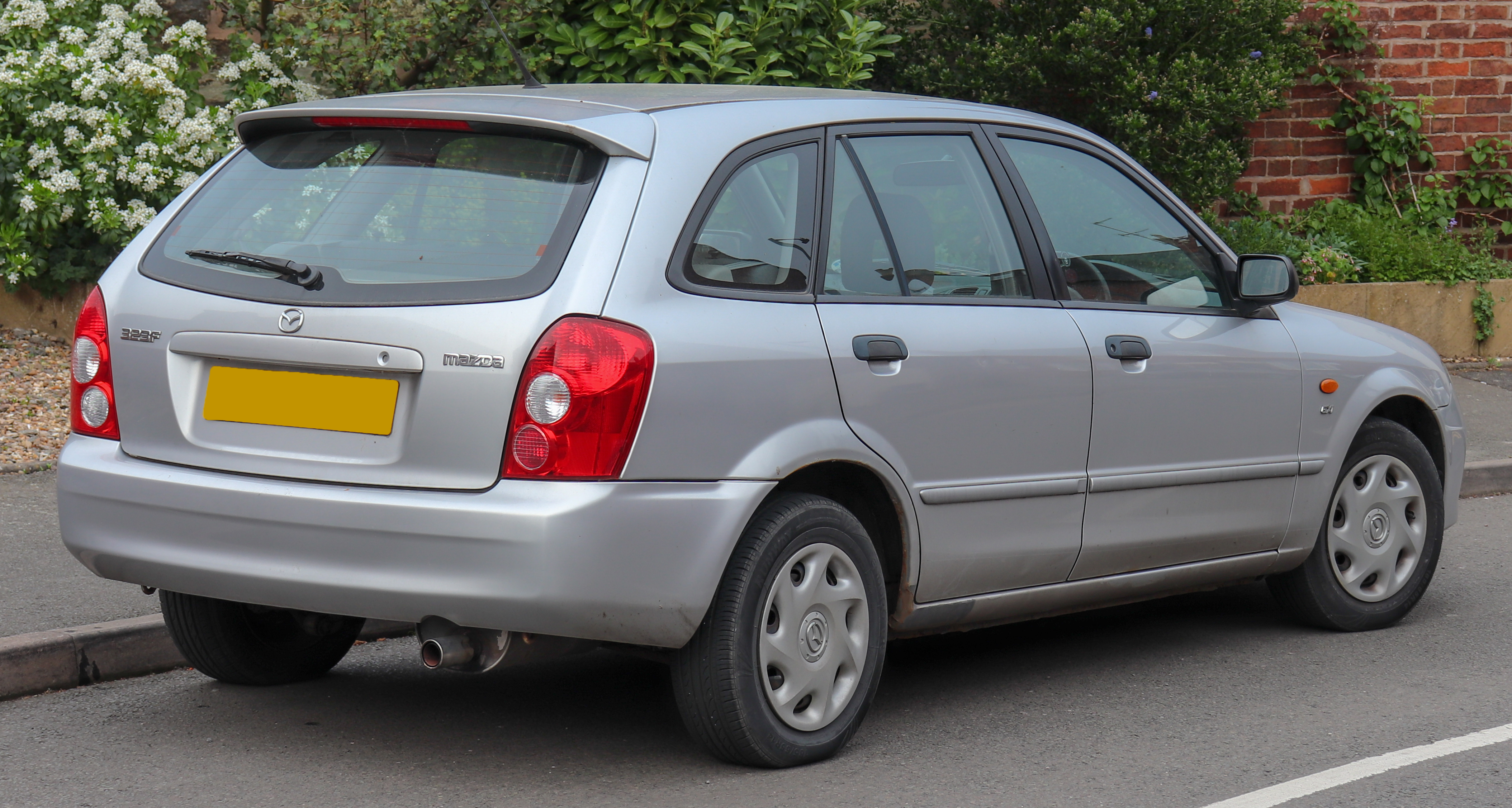 Mazda Familia BJ