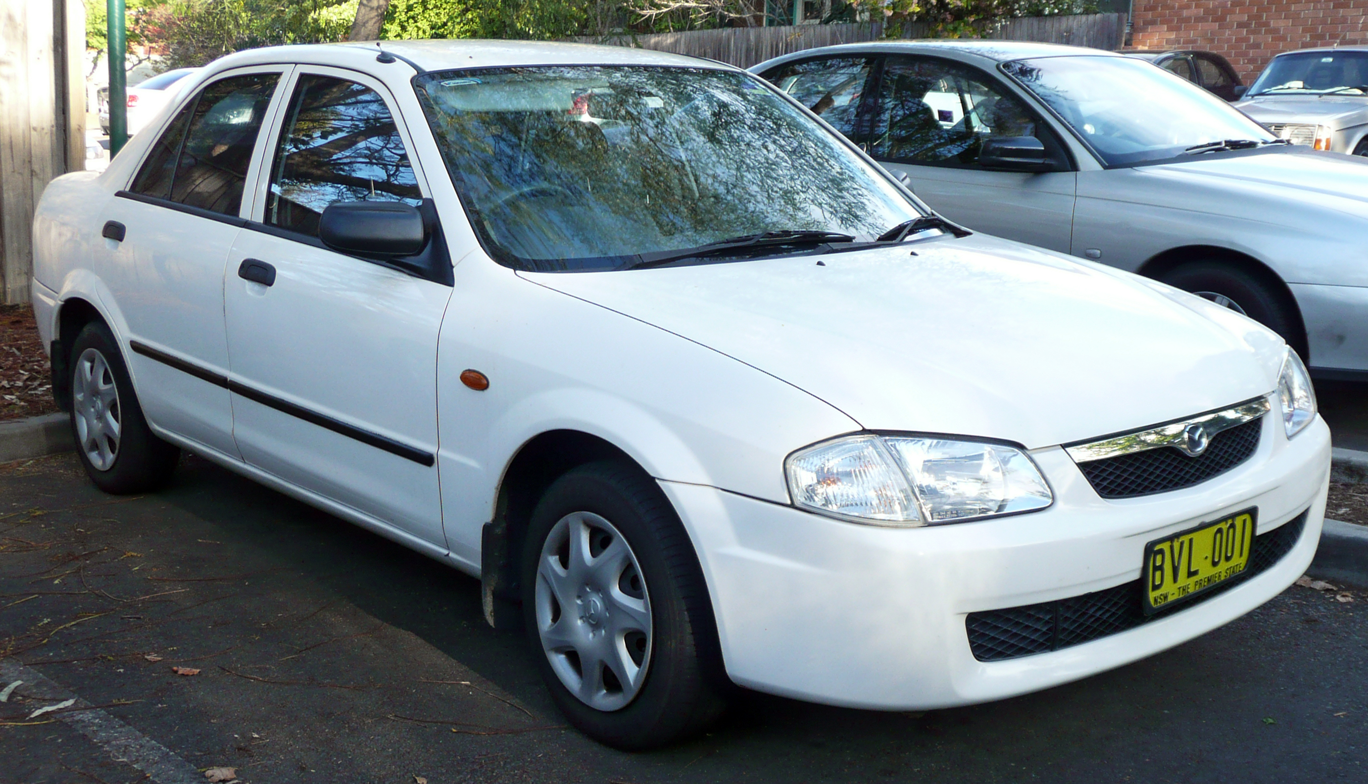 Mazda Familia BJ