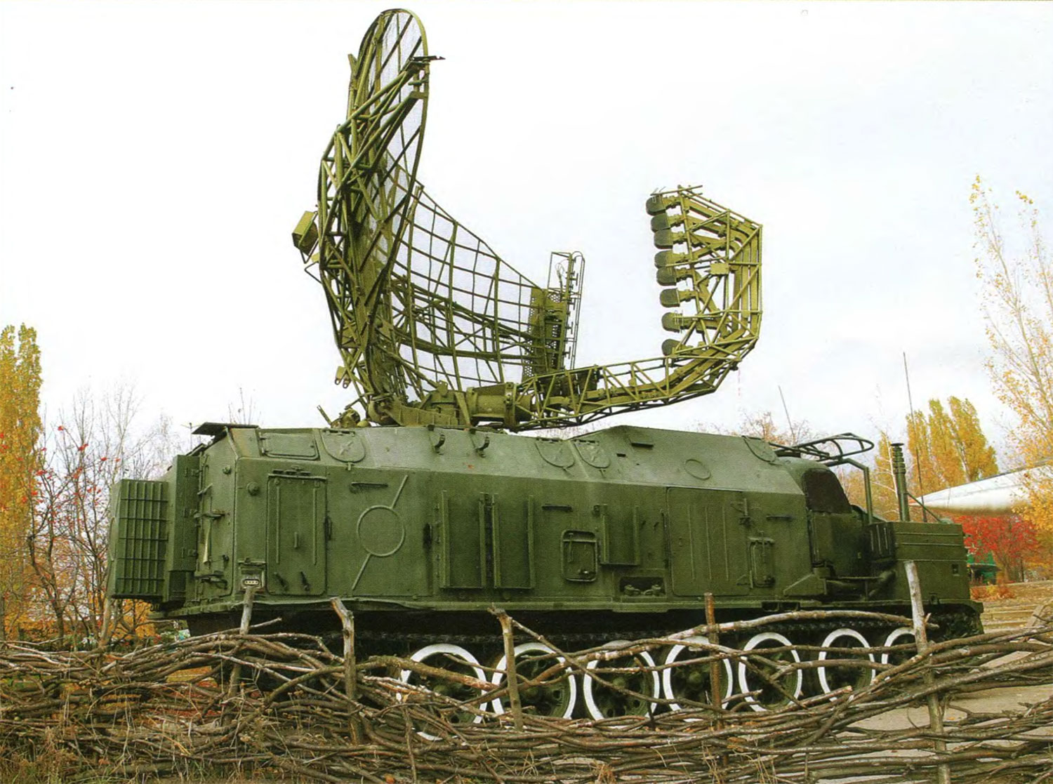 Подвижная станция обнаружения целей 1С12