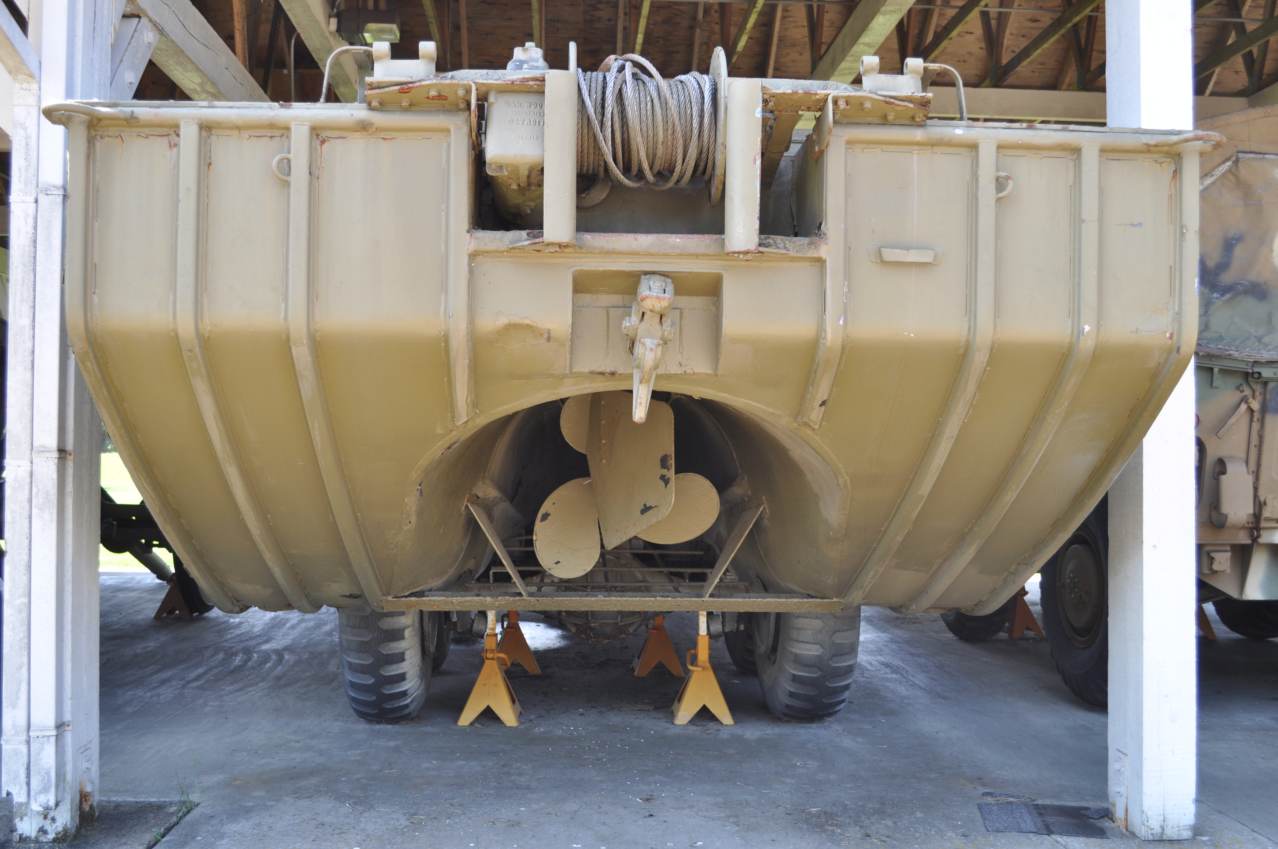 Винт под DUKW-353