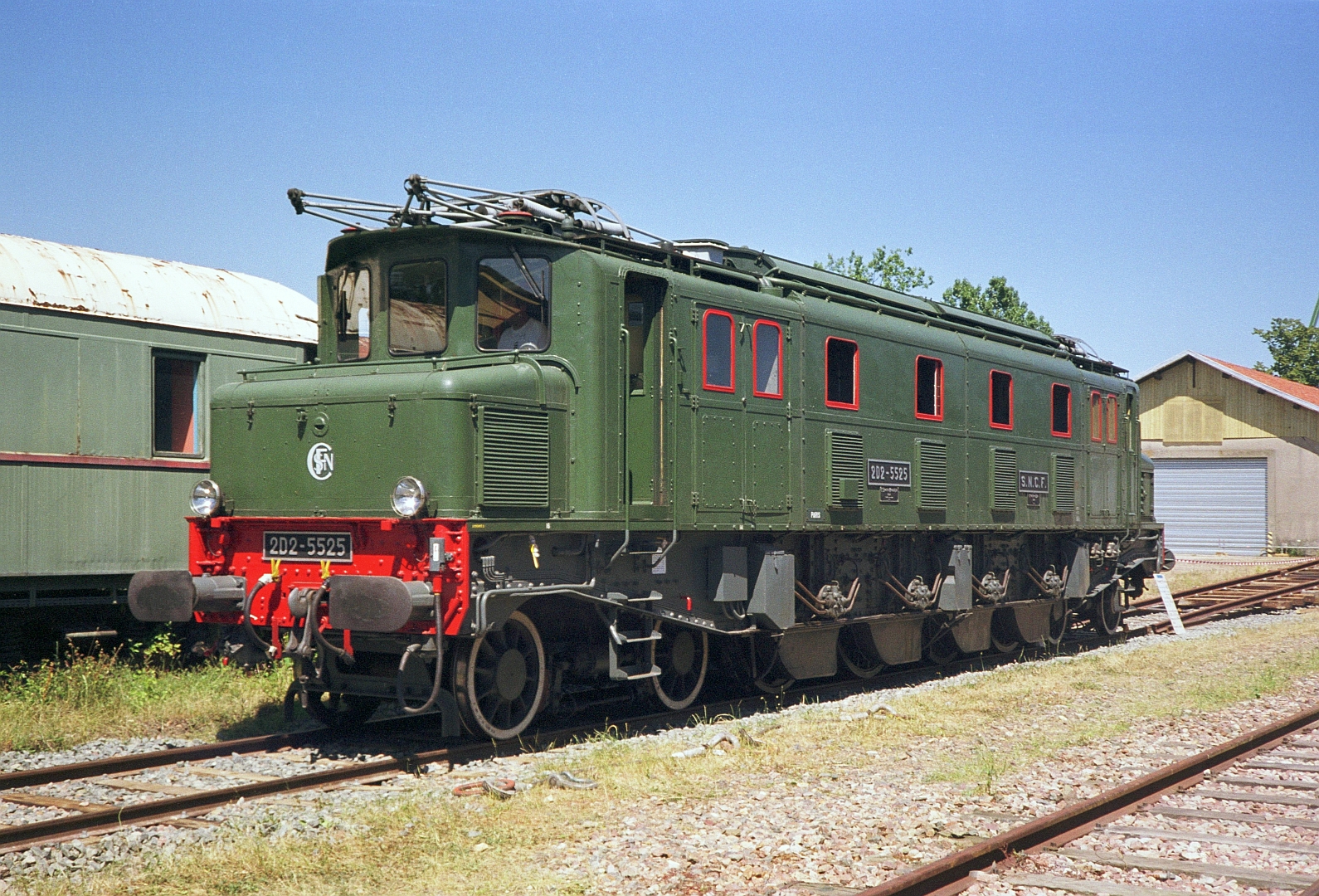 Электровоз 2D2 5525