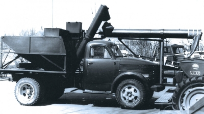 Загрузчик сеялок АС-2УМ на базе ГАЗ-51