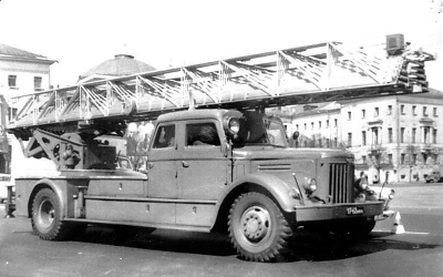 Автомеханическая пожарная лестница АМ-32(200) на удлиненном шасси МАЗ-200