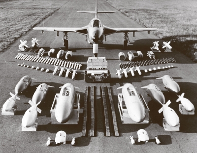 Ракетно-бомбовая нагрузка Hawker Hunter 