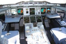 Кабина пилотов Airbus A380
